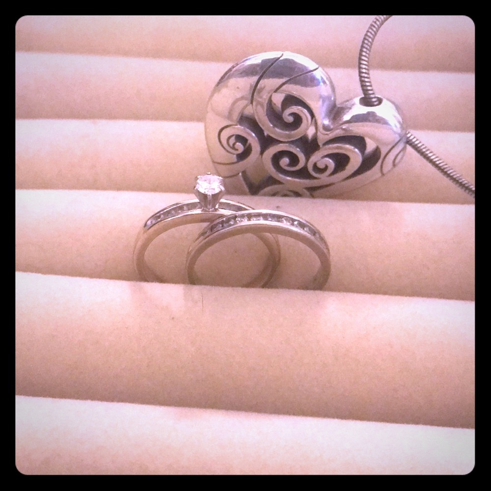 Wedding band set size 8